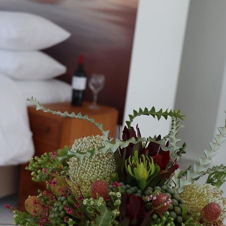 Nivenia Beach House Bettyʼs Bay Exterior foto
