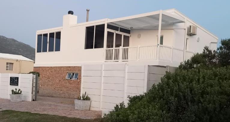 Nivenia Beach House Bettyʼs Bay Exterior foto