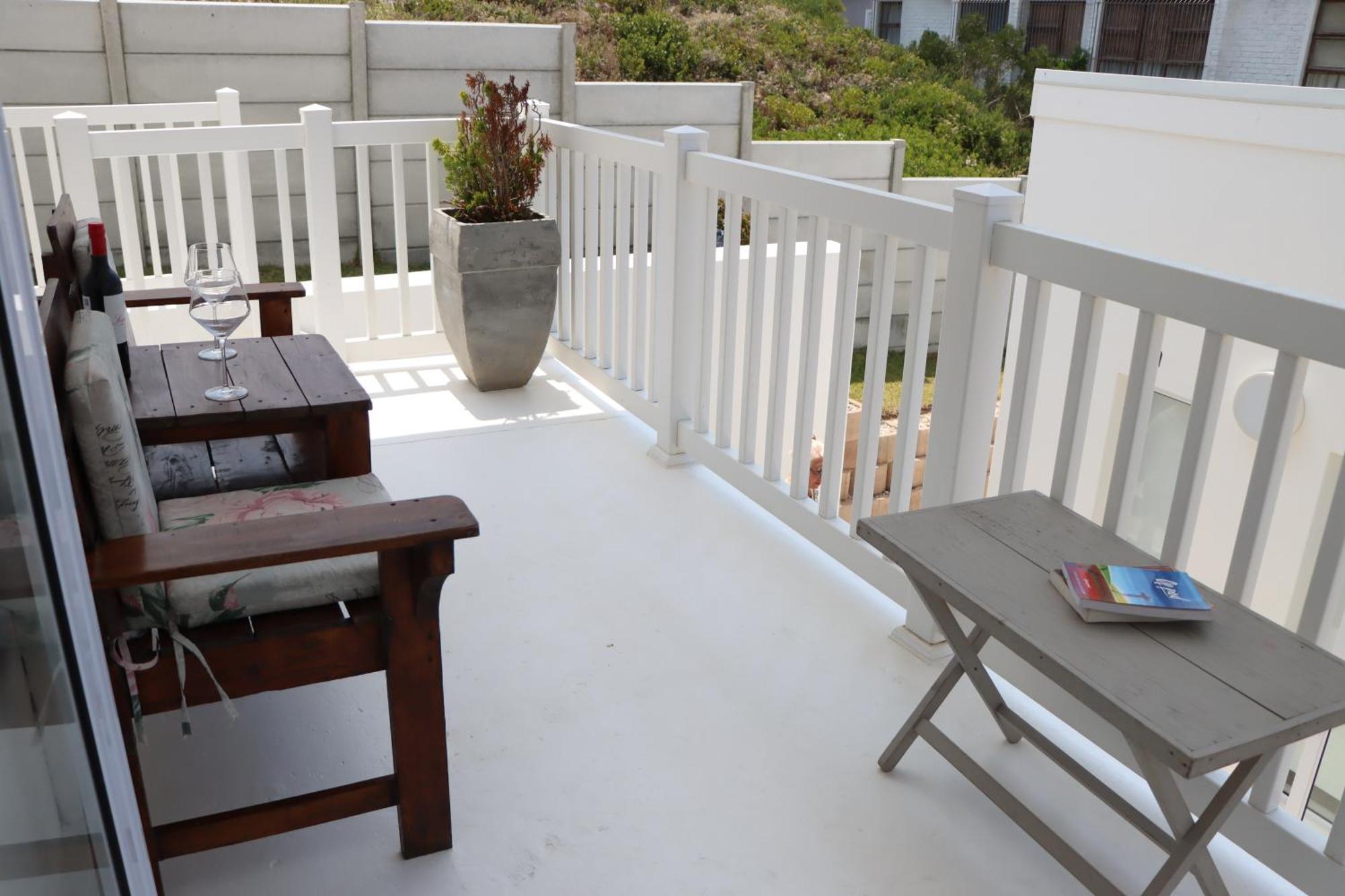 Nivenia Beach House Bettyʼs Bay Exterior foto